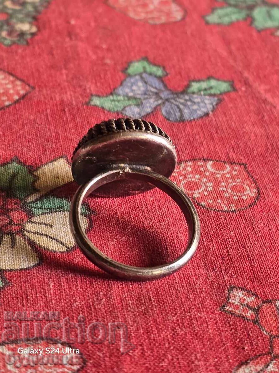 Παράδοση Ασημένιο δαχτυλίδι. 18,8 χιλ. Ξεκινώ πάνω από 100 δημοπρασίες. Δες!