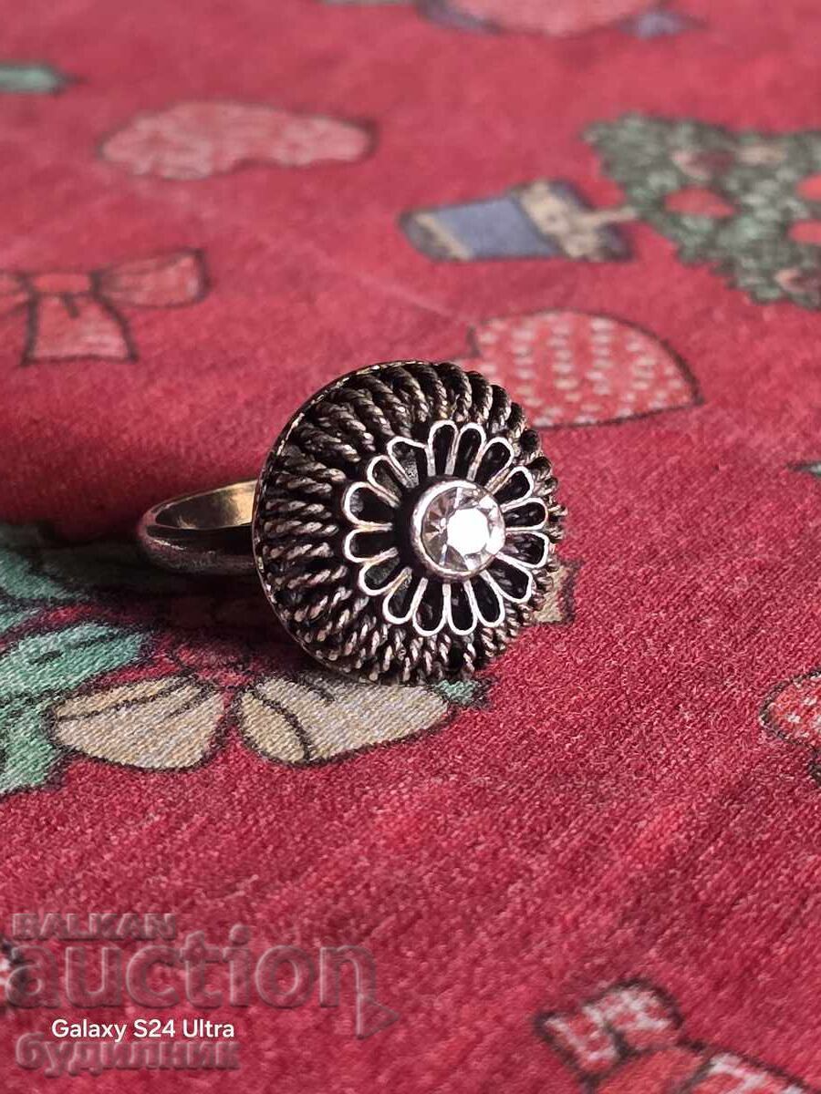 Ασημένιο δαχτυλίδι. 18,8 χιλ. Ξεκινώ πάνω από 100 δημοπρασίες. Δες!