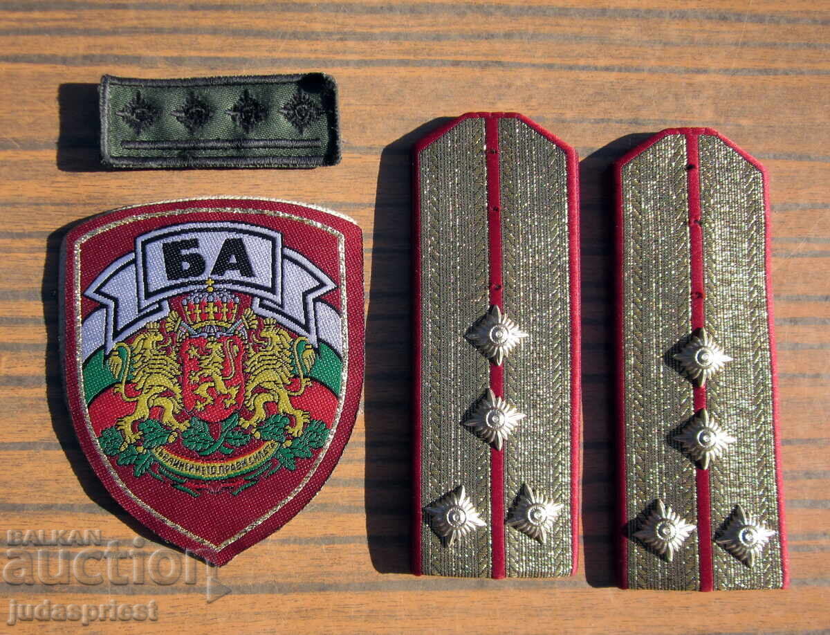 Παρτίδα Βουλγαρικών στρατιωτικών επωμίδων με στρατιωτικό έμβλημα σήμα ΒΑ