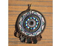 Bŭlgarsko etnografsko fol’kloρικό κόσμημα από γυάλινες χάντρες