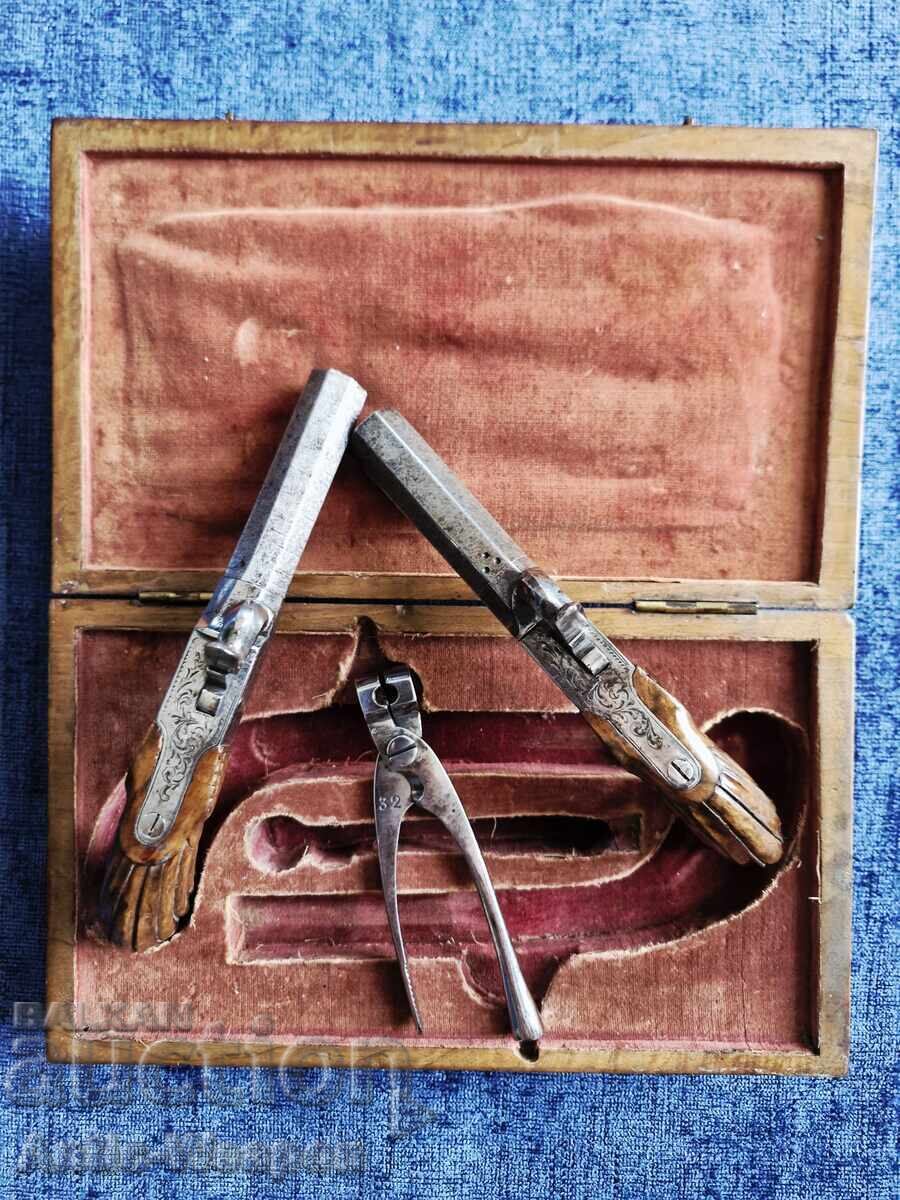 Auction Pair of Pocket Pistols from France with Box. 1830-1850 Auction Pair of Pocket Pistols from France with Box. 1830-1850