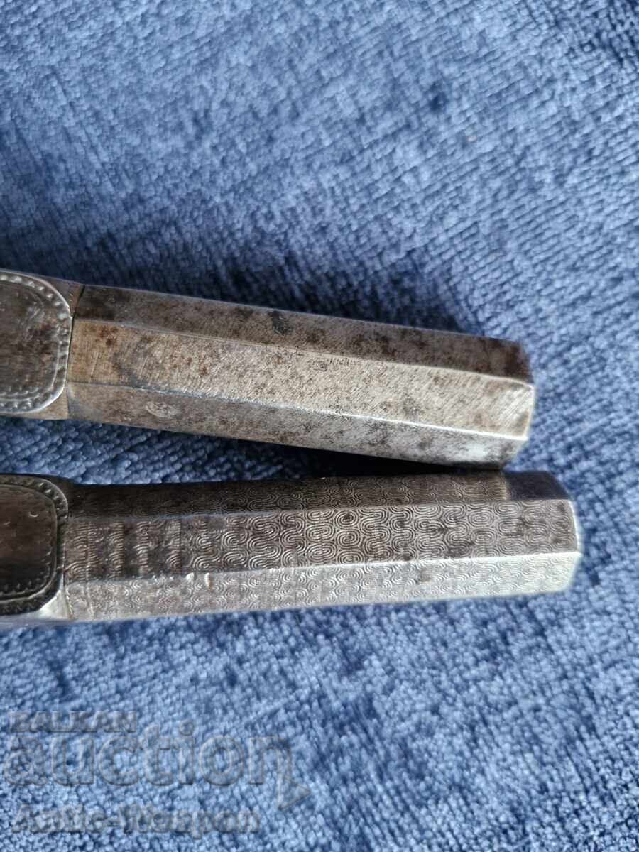 Pair of Pocket Pistols from France with Box. 1830-1850 - 6 Pair of Pocket Pistols from France with Box. 1830-1850 - 6