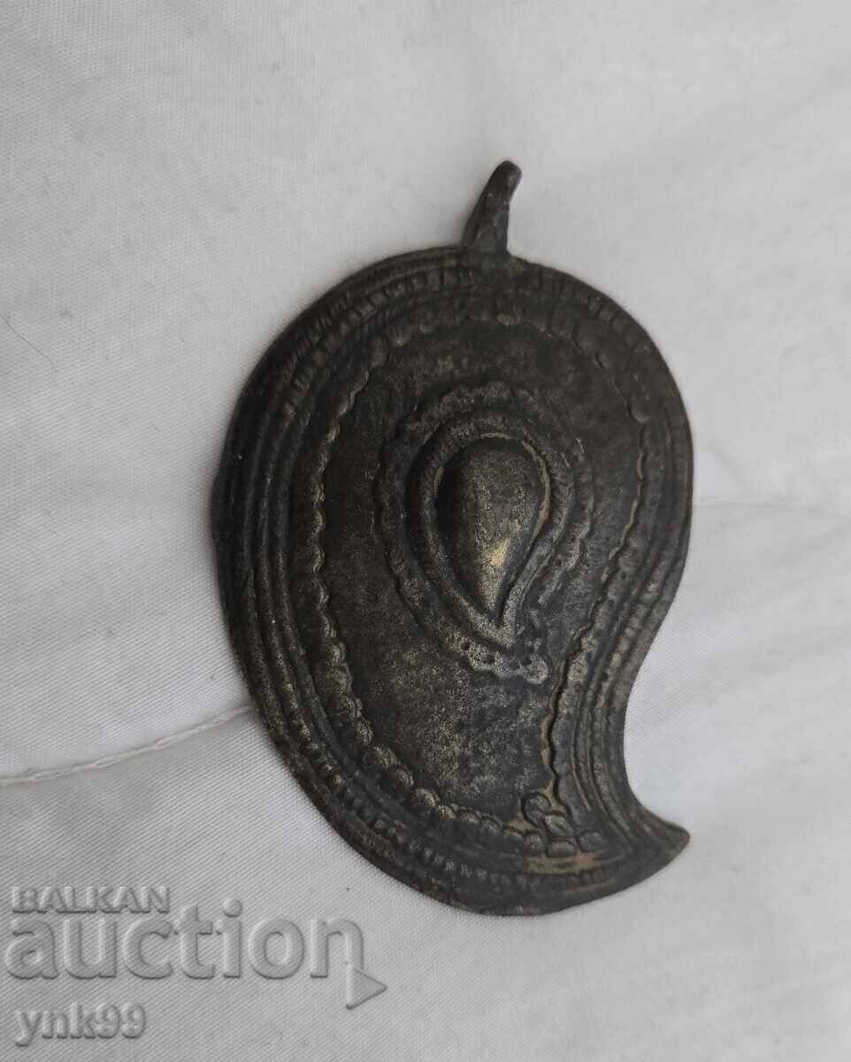 Revival-era buckle, buckle, half-piece - 7 Revival-era buckle, buckle, half-piece - 7