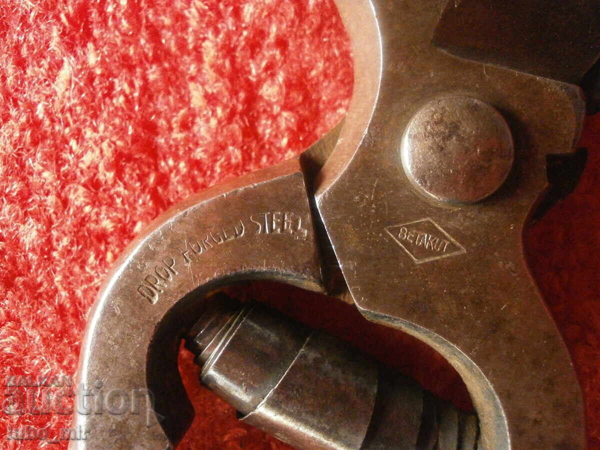 СТАРА НЕМСКА ЛОЗАРСКА НОЖИЦА с цена 23.00 лв. | € 11.76