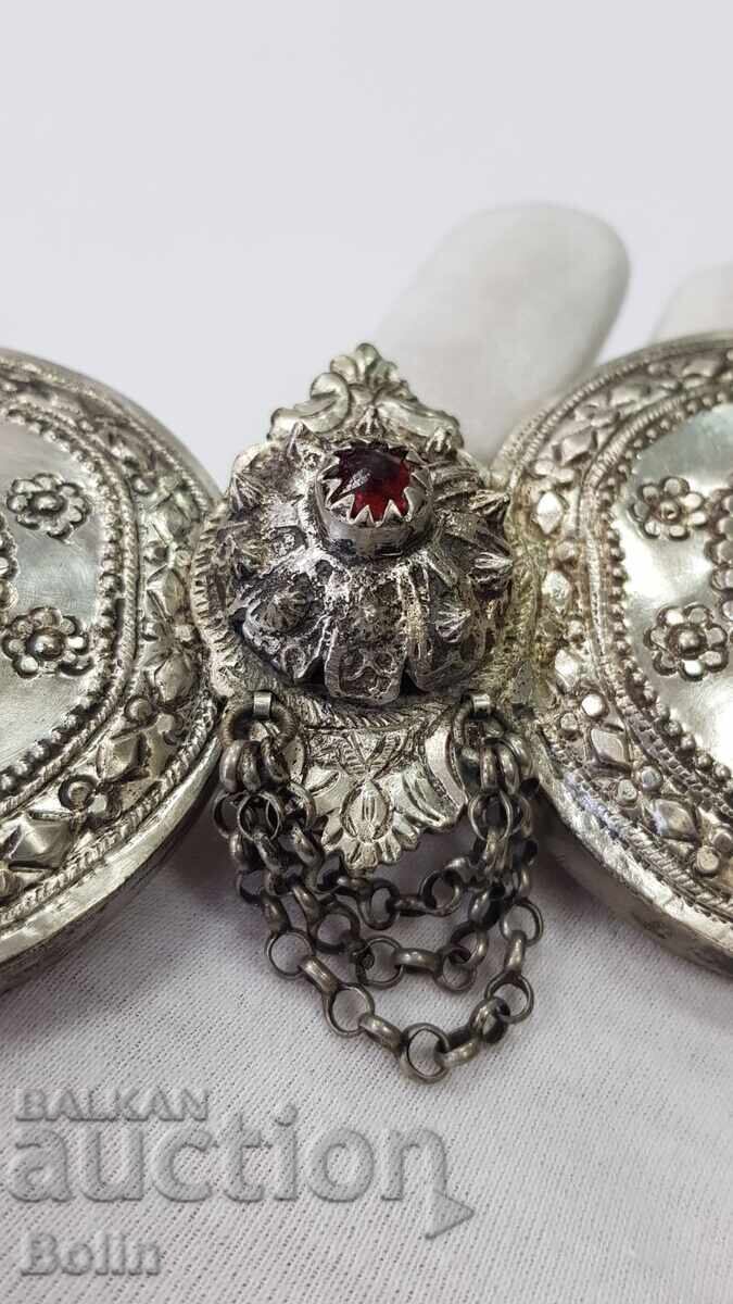Auction  Beautiful silver wrought Revival-era buckle, buckles 19th century