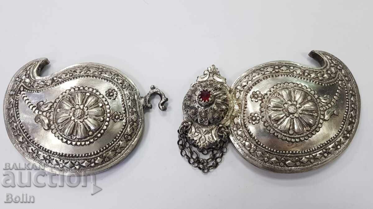 Beautiful silver wrought Revival-era buckle, buckles 19th century - 5