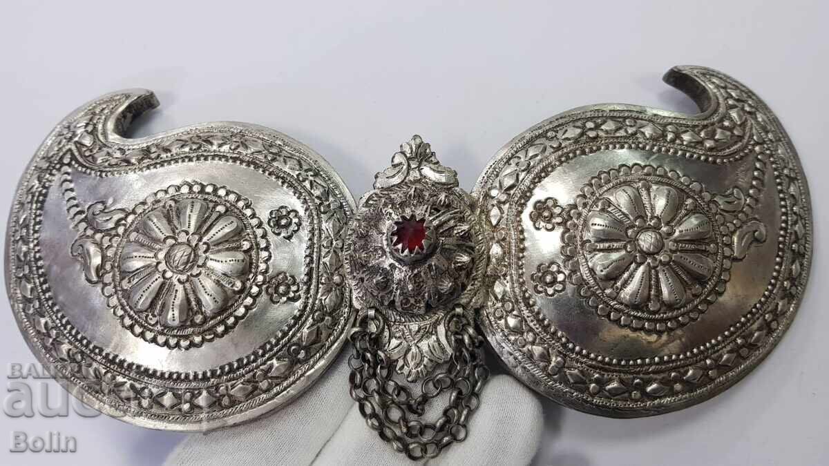Beautiful silver wrought Revival-era buckle, buckles 19th century