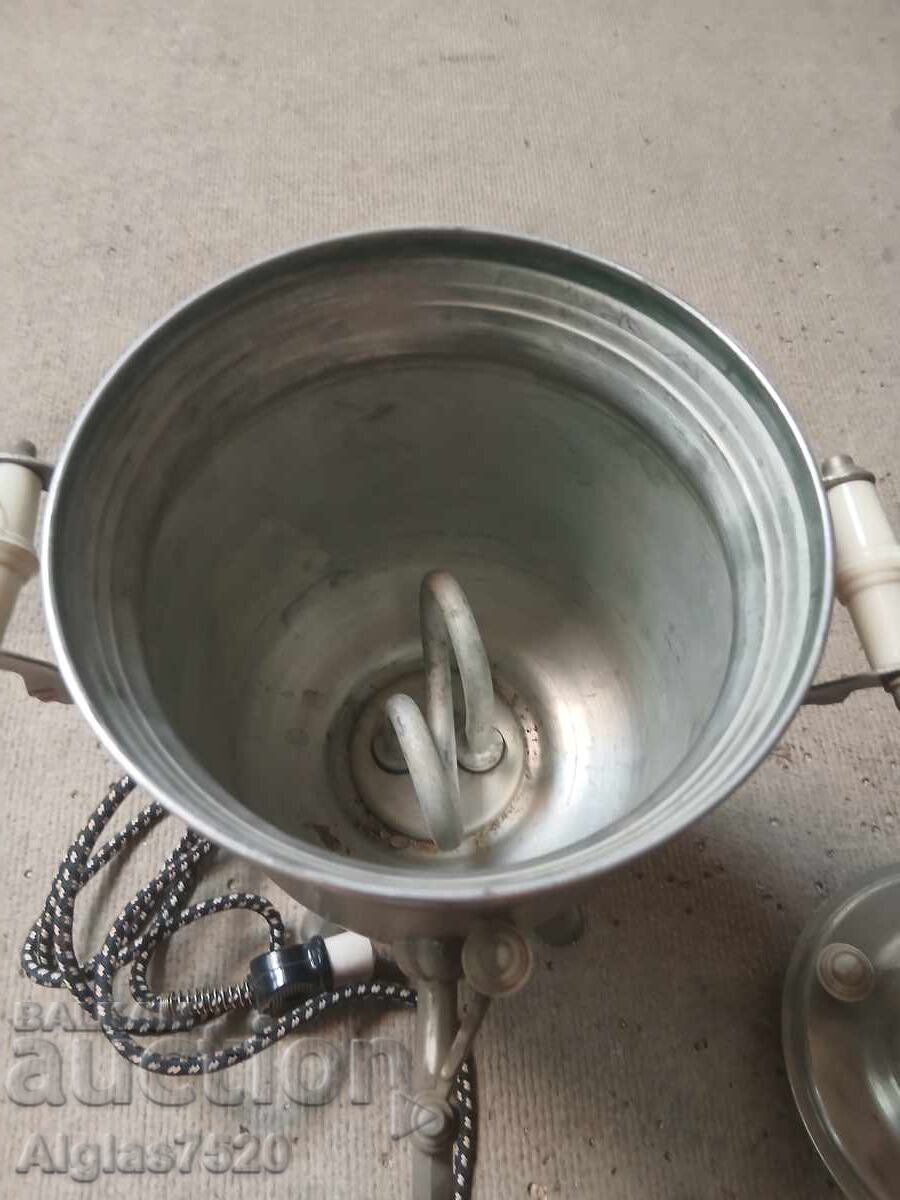 Δημοπρασία Ρωσικό ηλεκτρικό σαμοβάρ. Καινούργιο και λειτουργεί