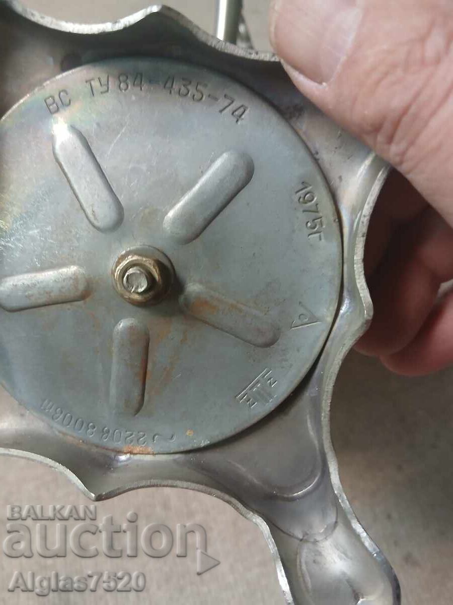 Παράδοση Ρωσικό ηλεκτρικό σαμοβάρ. Καινούργιο και λειτουργεί