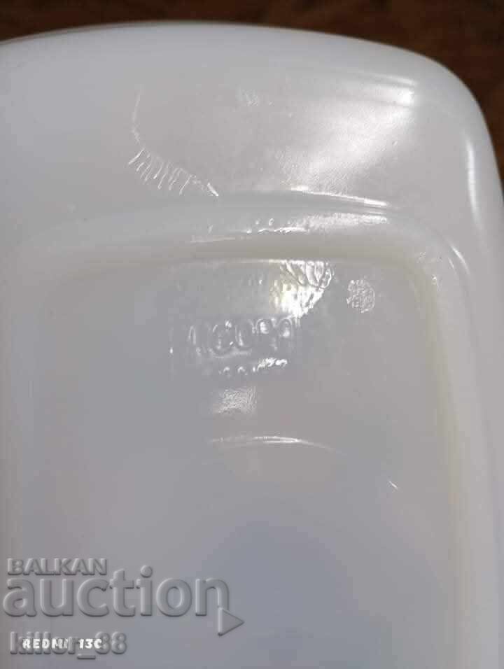 Аукцион Фруктиера млечно стъкло