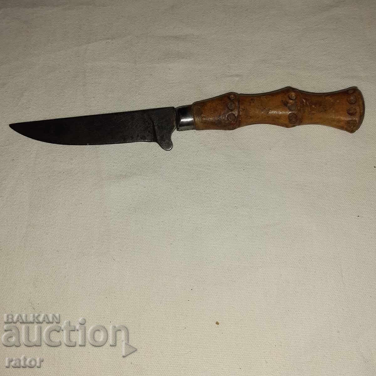 Auction Old knife, leg Auction Old knife, leg