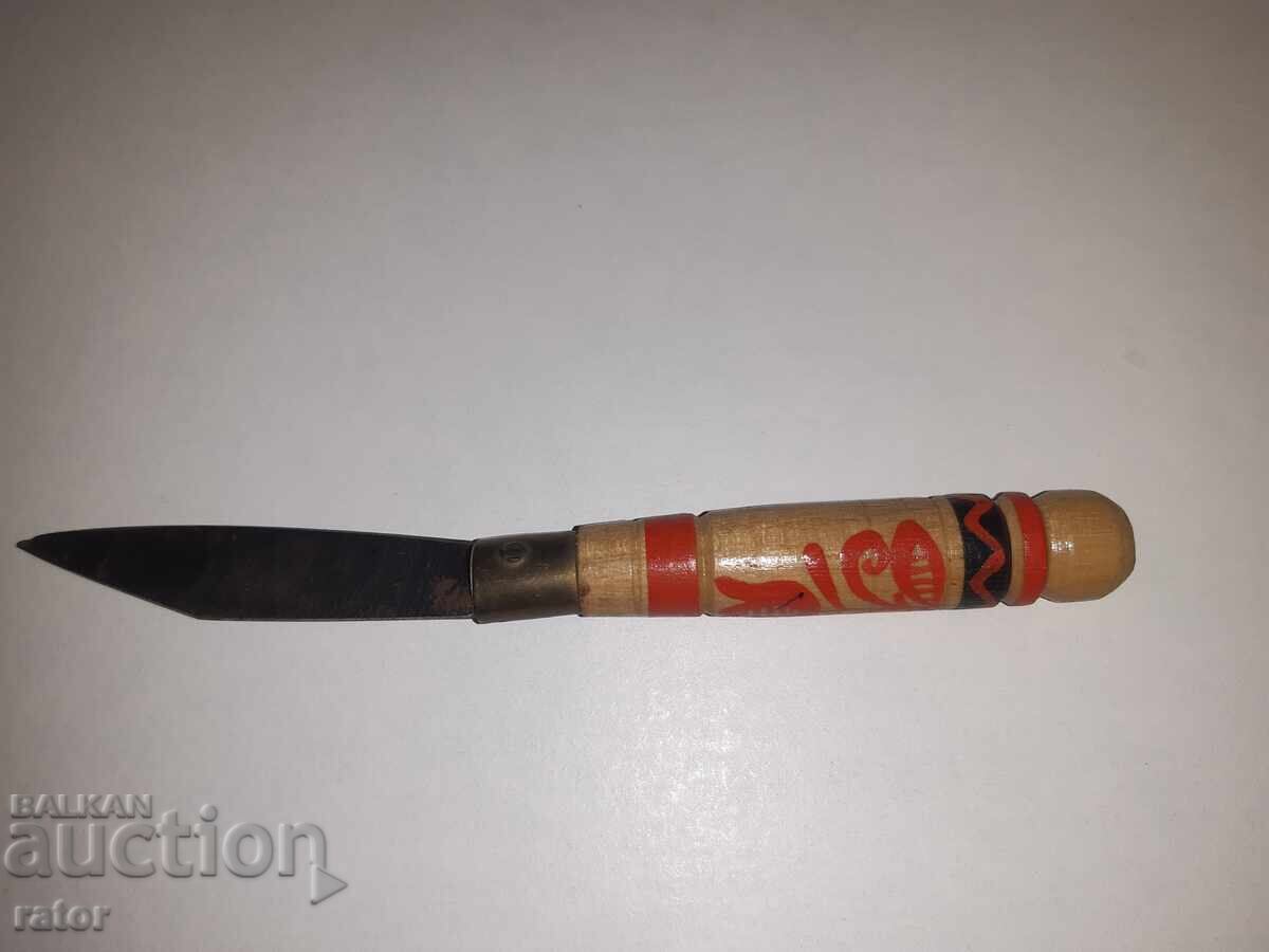 Licitație Vechi cuțit, picior