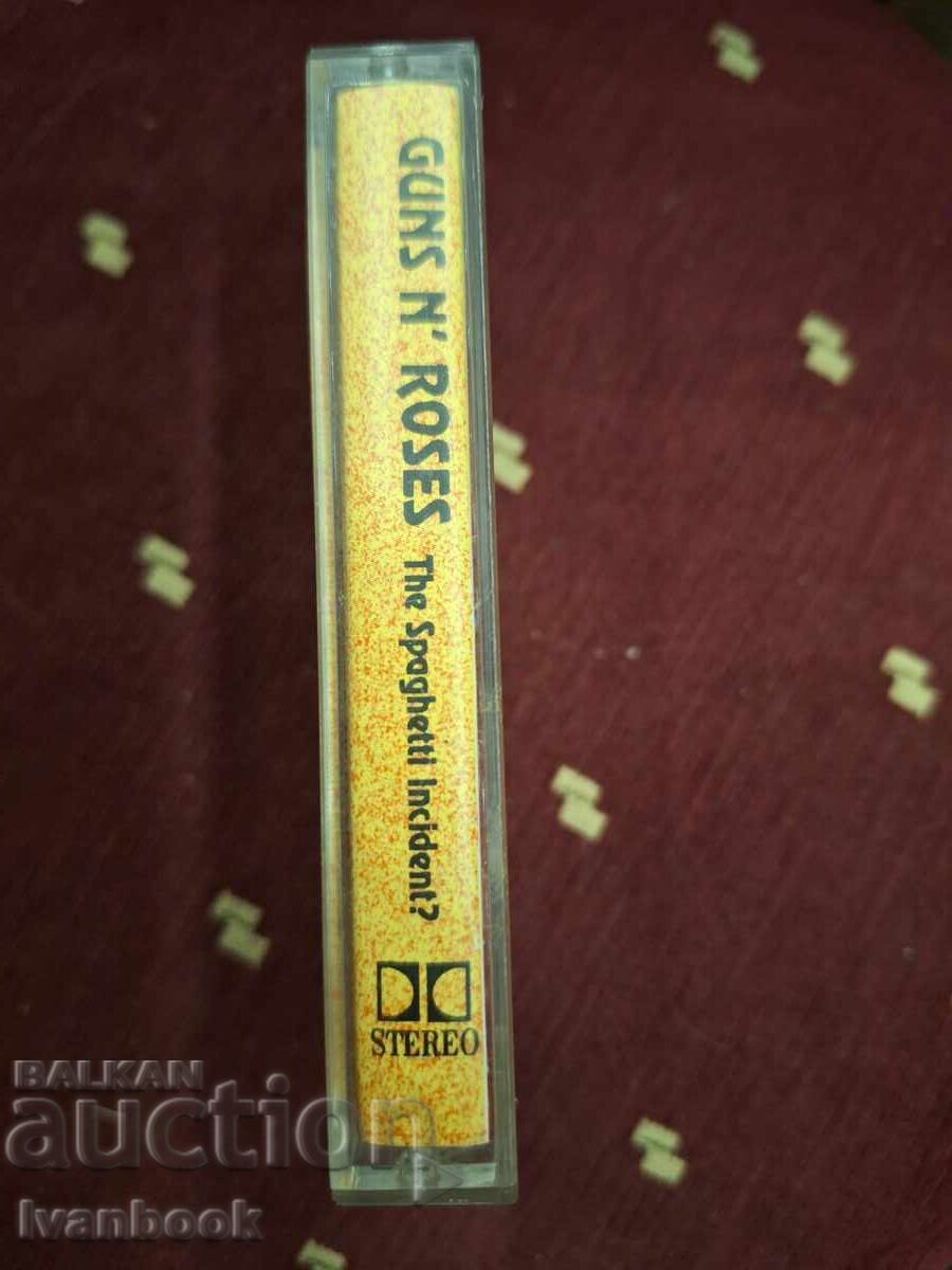 Κασέτα ήχου - Guns N Roses με τιμή 3.00 BGN | € 1.53