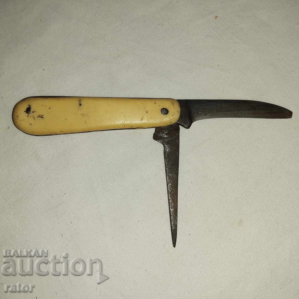 Auction Old knife, leg Auction Old knife, leg