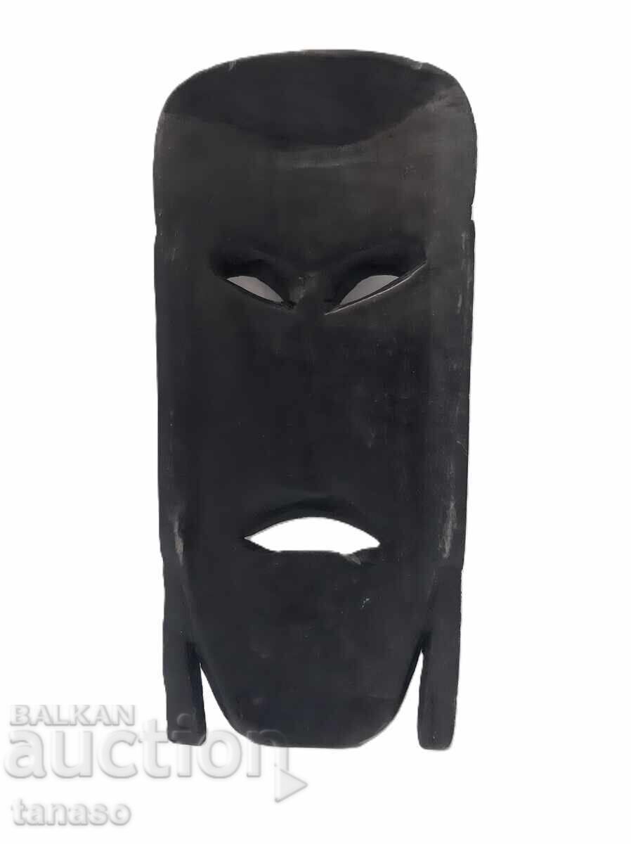 Masca africană din lemn cu preț 65.00 BGN | € 33.23