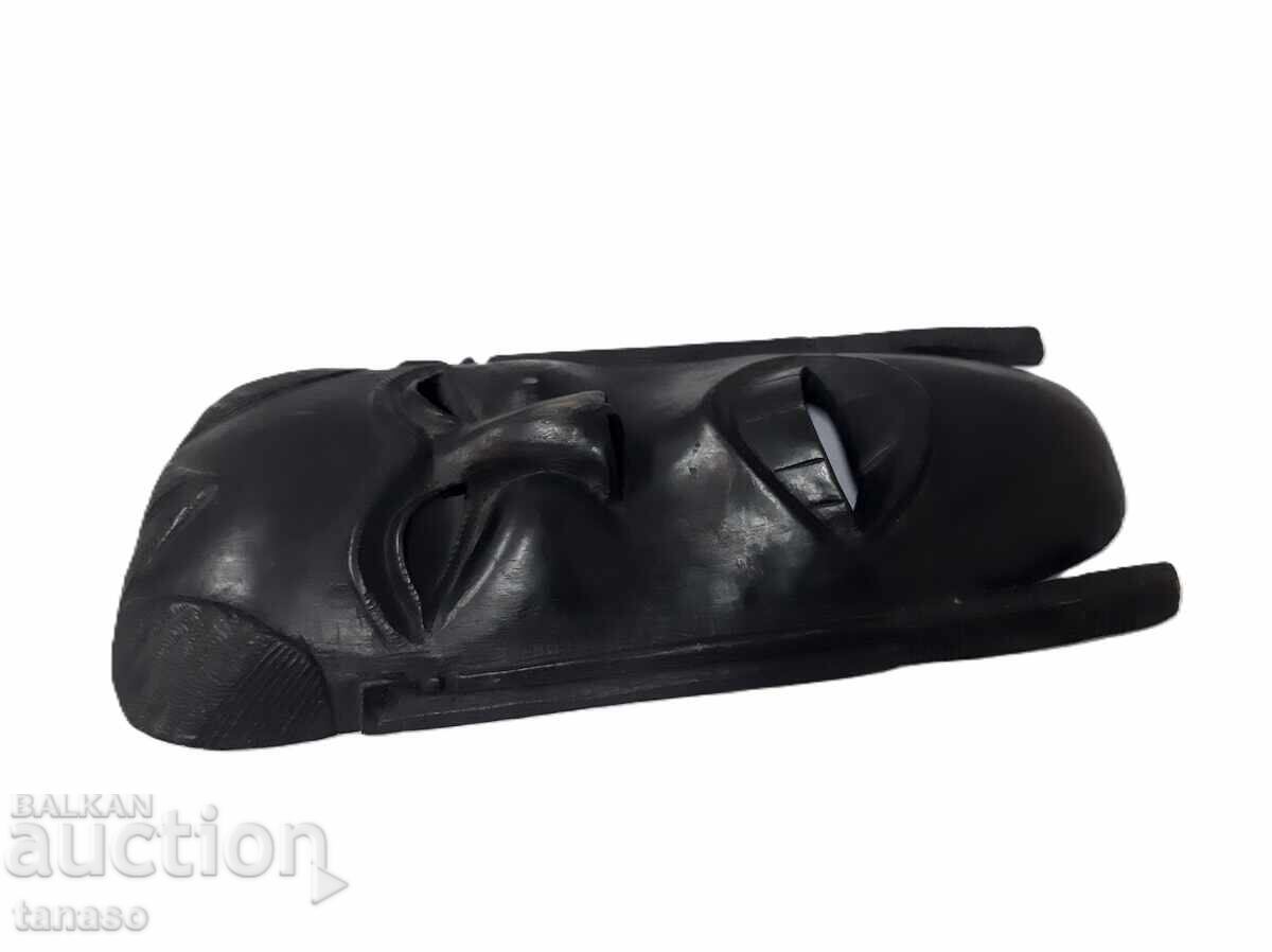 Licitație Masca africană din lemn