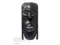 Masca africană din lemn