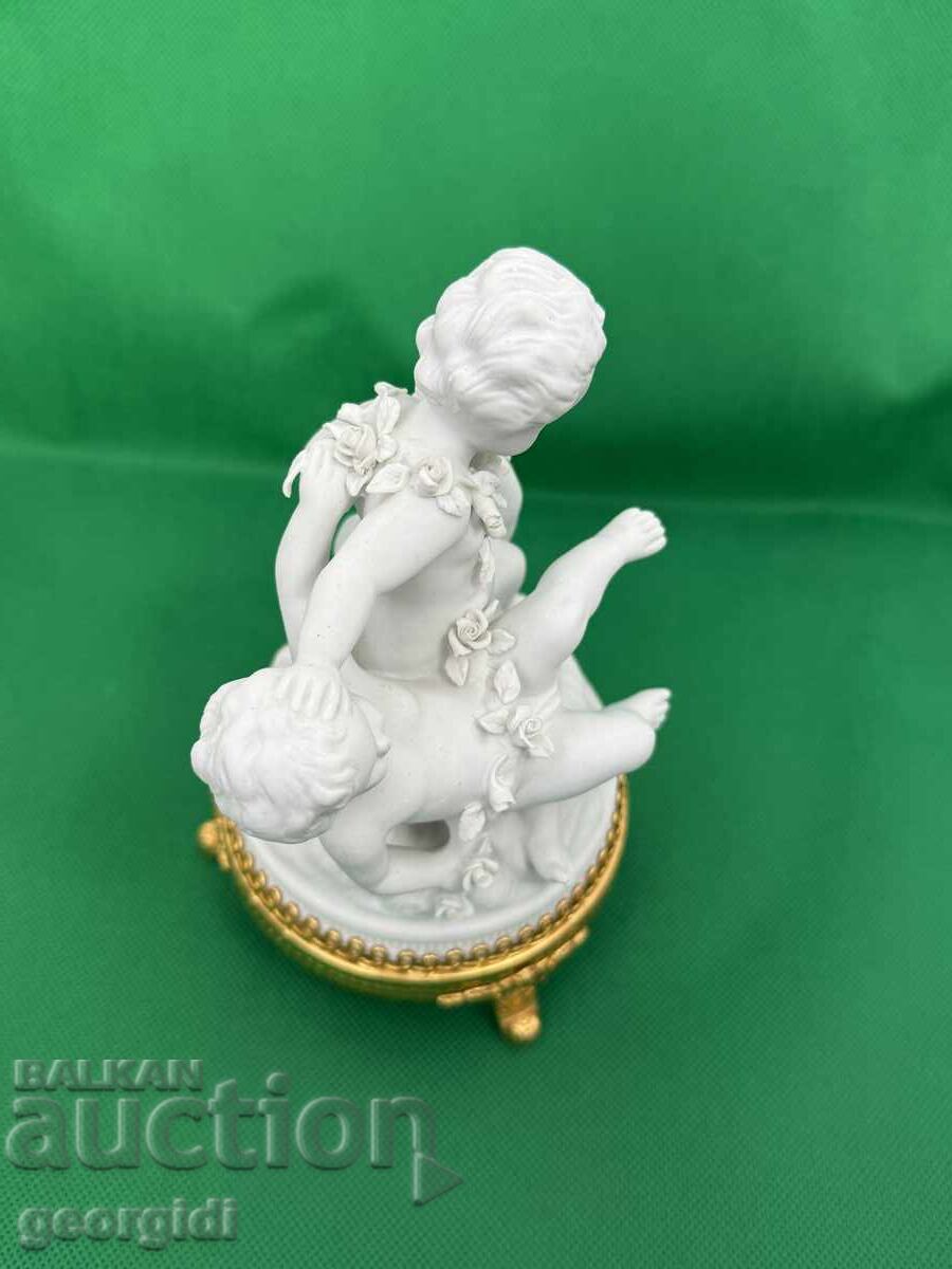 Figurină de porțelan Unter Weiss Bach. Nr. 7412 - 6 Figurină de porțelan Unter Weiss Bach. Nr. 7412 - 6