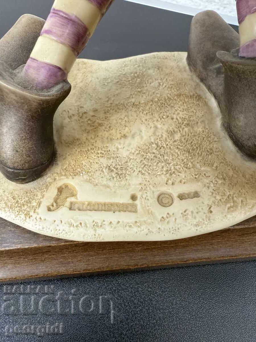 Στατούετα κλόουν Τζουζέπε Αρμάνι με ακορντεόν. Νο. 7413 - 7