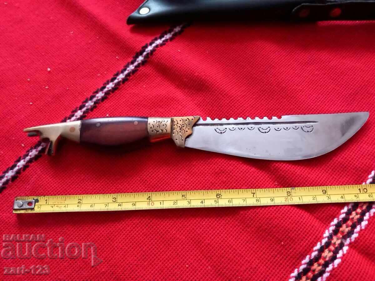 Cuțit de vânătoare și pescuit cu preț € 100.00 | 195.58 BGN