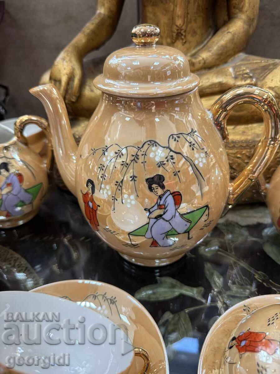 Serviciu de porțelan chinezesc. Nr. 7415 cu preț 160.00 BGN | € 81.81