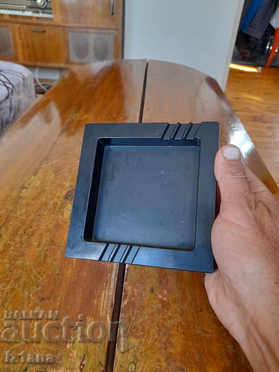 Livrarea scrumieră veche Lucky Strike