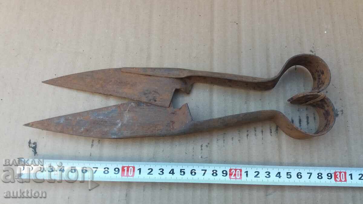 OLD SHEEP SHEARS with price 2.99 BGN | € 1.53