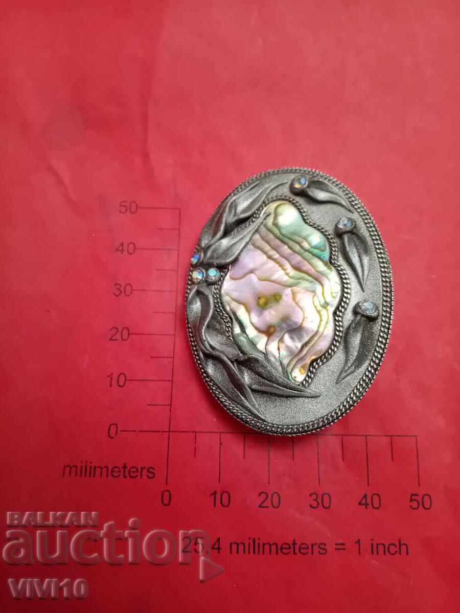 Αντίκα καρφίτσα με μαργαριτάρι με τιμή 40.00 BGN | € 20.45 Αντίκα καρφίτσα με μαργαριτάρι με τιμή 40.00 BGN | € 20.45