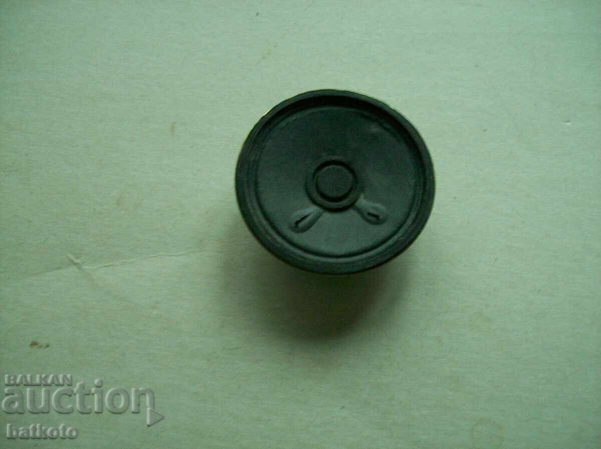 Small loudspeaker with price 2.70 BGN | € 1.38 Small loudspeaker with price 2.70 BGN | € 1.38