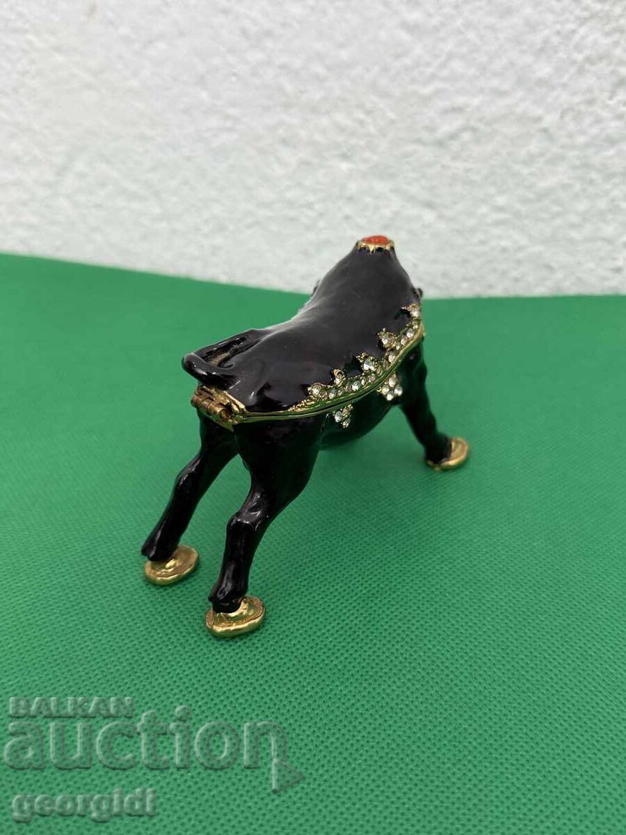 Delivery of Handmade metal jewelry box. No. 7420