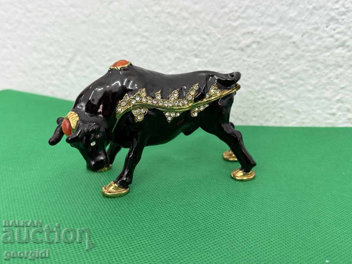 Handmade metal jewelry box. No. 7420