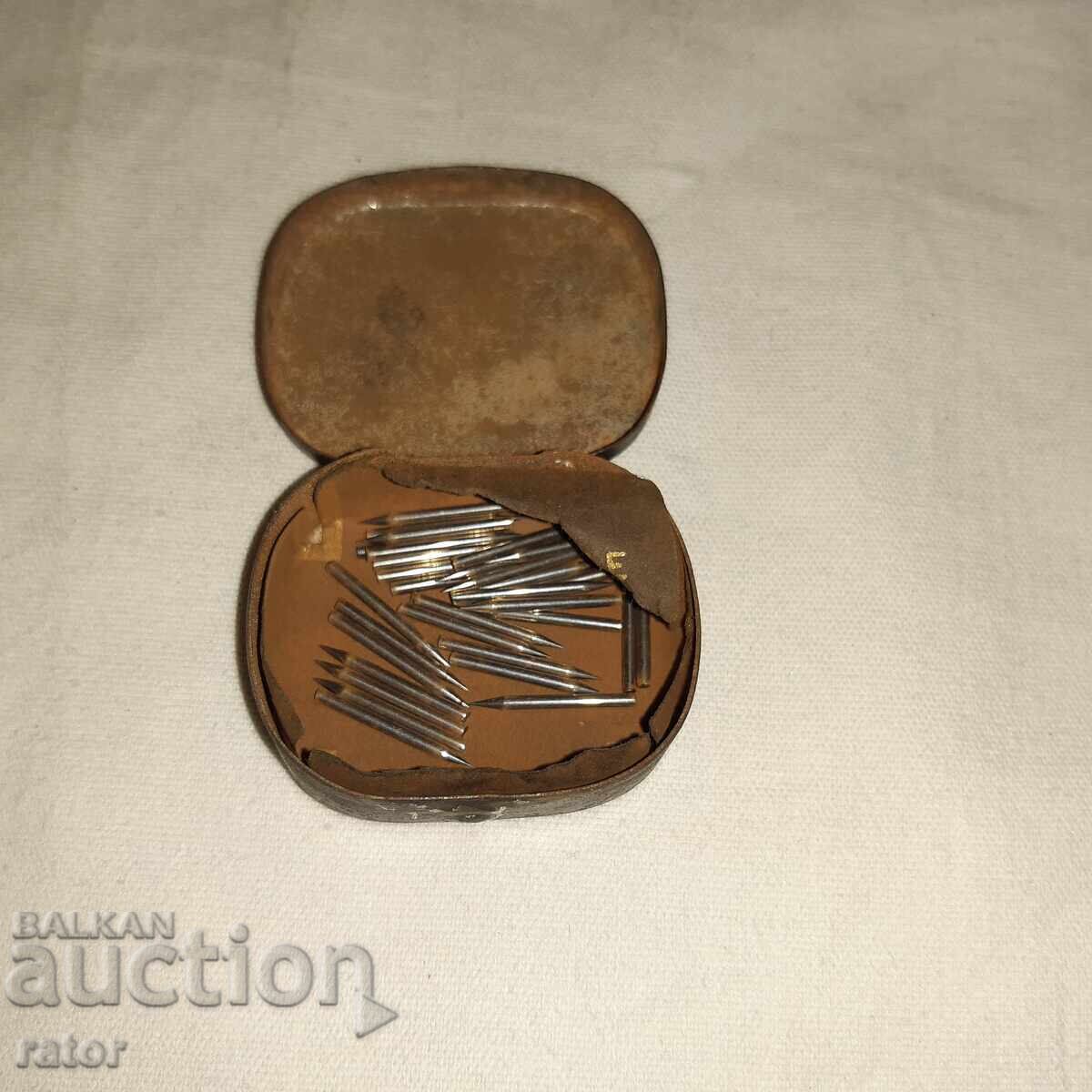 Аукцион Стари грамофонни игли , иглички за грамофон с пружина