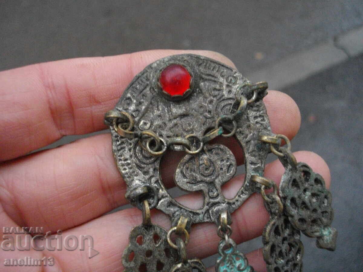 Auction  OLD BROOCH FLASH SBH