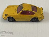 Ένα μεταλλικό καρότσι