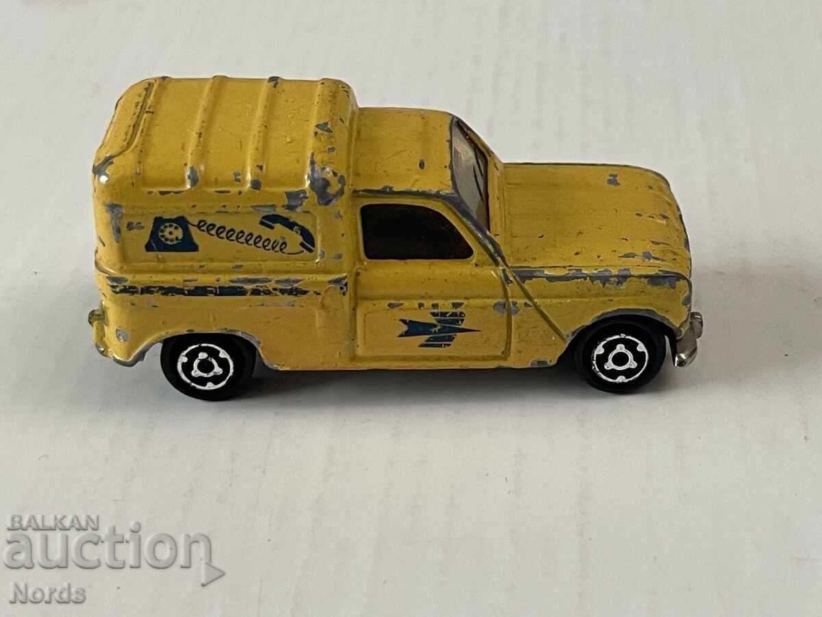 Auction A metal cart Auction A metal cart