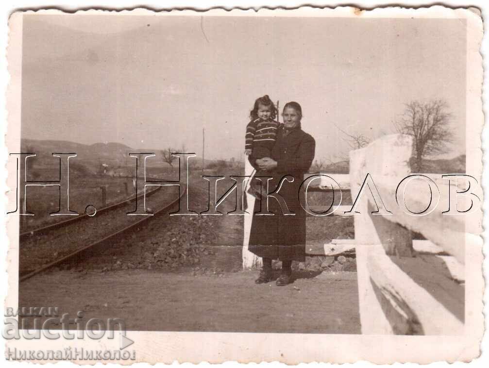 1941 SMALL OLD PHOTO MOMCHILGRAD NEAR RAILWAY LINE E497