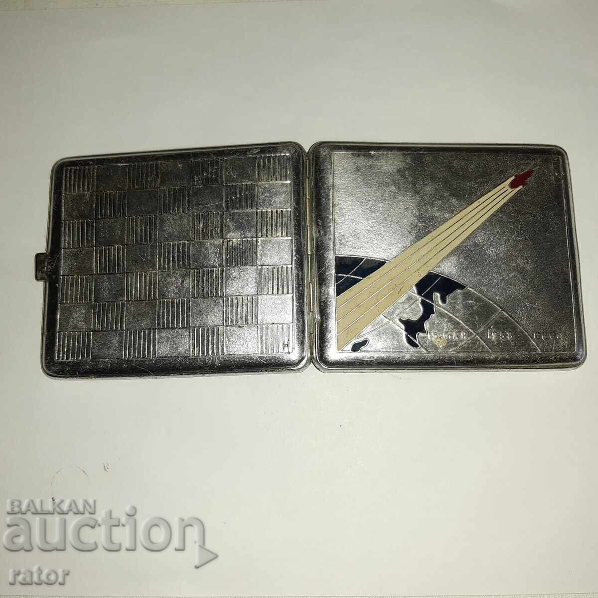 Auction Old snuffbox COSMOS, SPUTNIK 3 1958, USSR. RARE! Auction Old snuffbox COSMOS, SPUTNIK 3 1958, USSR. RARE!