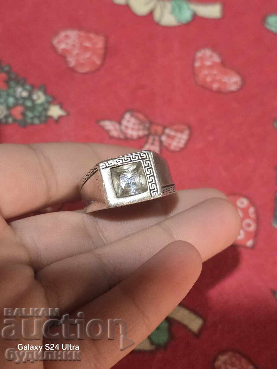 Silver ring. I'm launching over 100 auctions. Take a look and bid! Silver ring. I'm launching over 100 auctions. Take a look and bid!