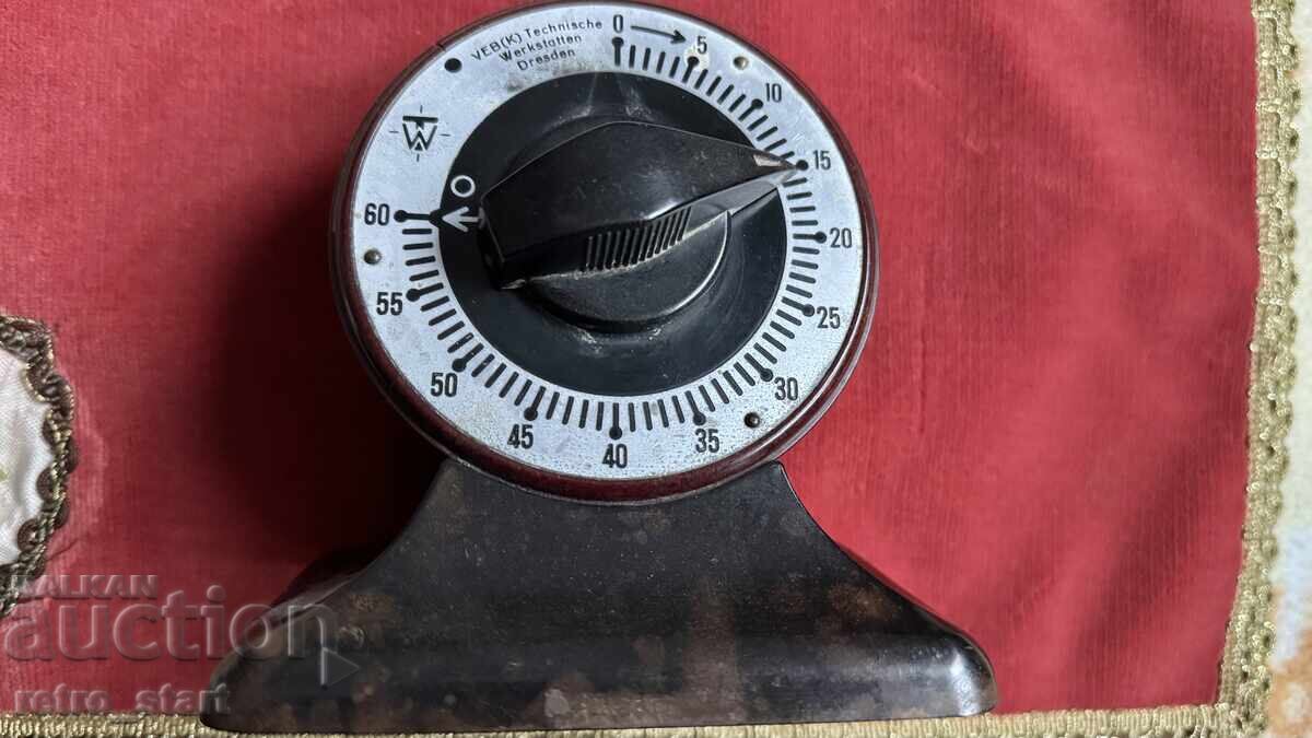 Доставка на Таймер Немски бакелит VEB 60 минути Доставка на Таймер Немски бакелит VEB 60 минути
