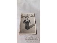 Φωτογραφία Σοφία Ένα μικρό αγόρι στο δρόμο