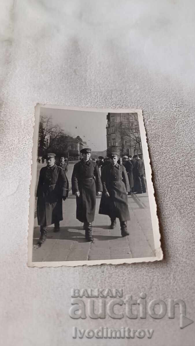 Φωτογραφία Σοφία Τρεις στρατιώτες σε μια βόλτα