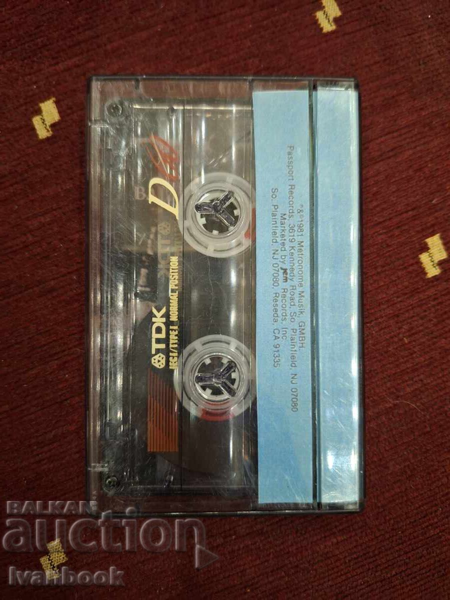 Auction Audio cassette - Accept Auction Audio cassette - Accept