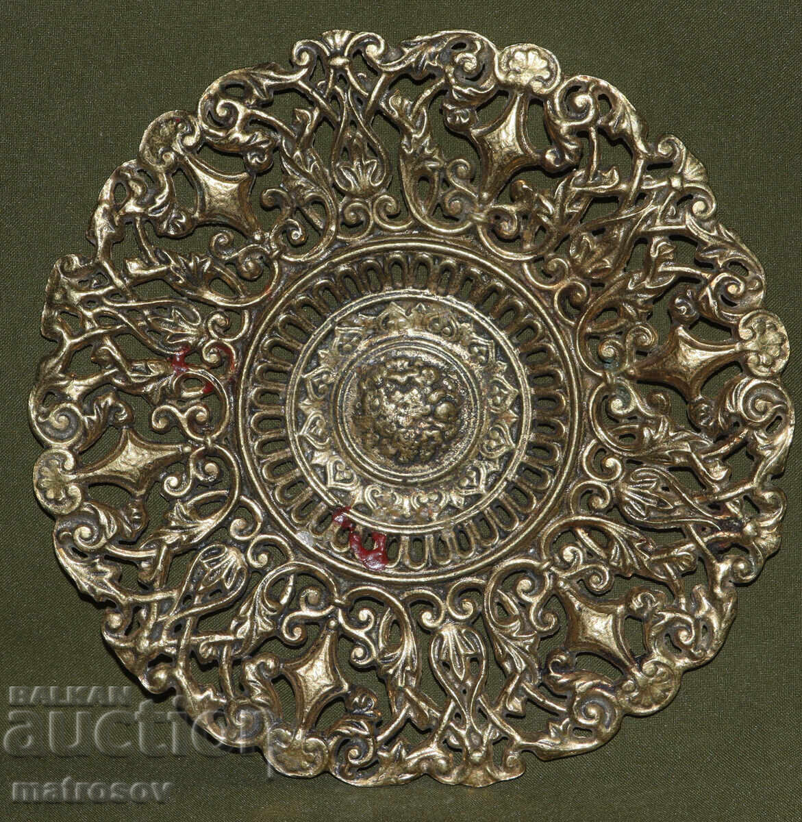 Παλιό ορειχάλκινο διακοσμητικό δίσκος πιάτο με τιμή 220.00 BGN | € 112.48