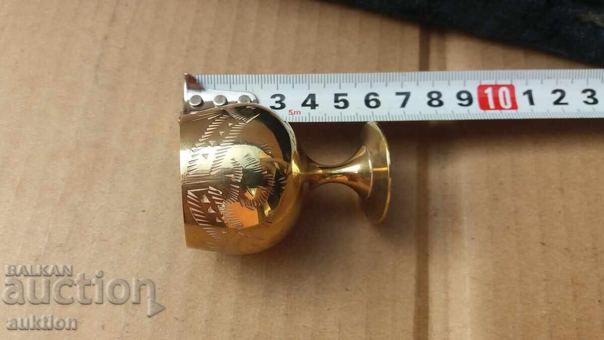 Παράδοση Αντίκα μπρούτζινο σερβίτσιο ρακής σε κουτί