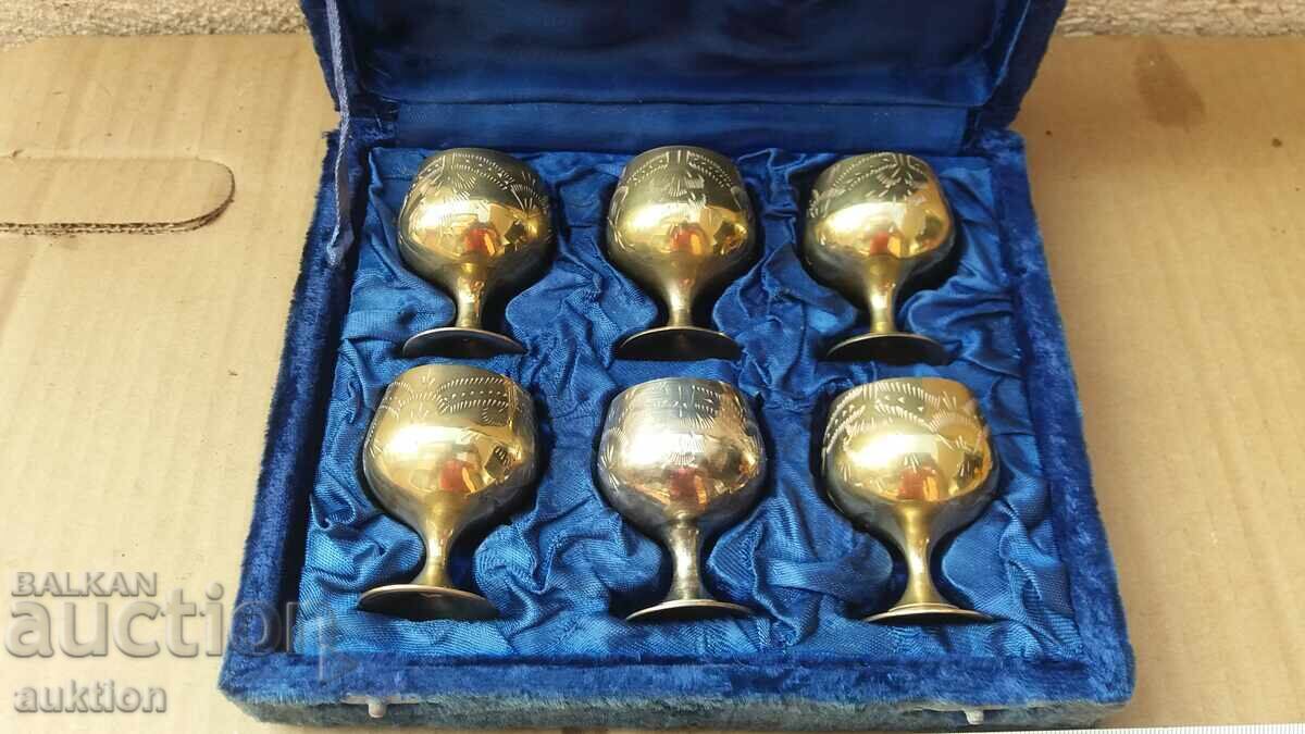 Αντίκα μπρούτζινο σερβίτσιο ρακής σε κουτί