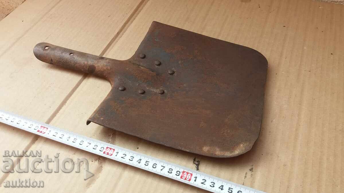 Παράδοση Παλιά στρατιωτική φτυάρι