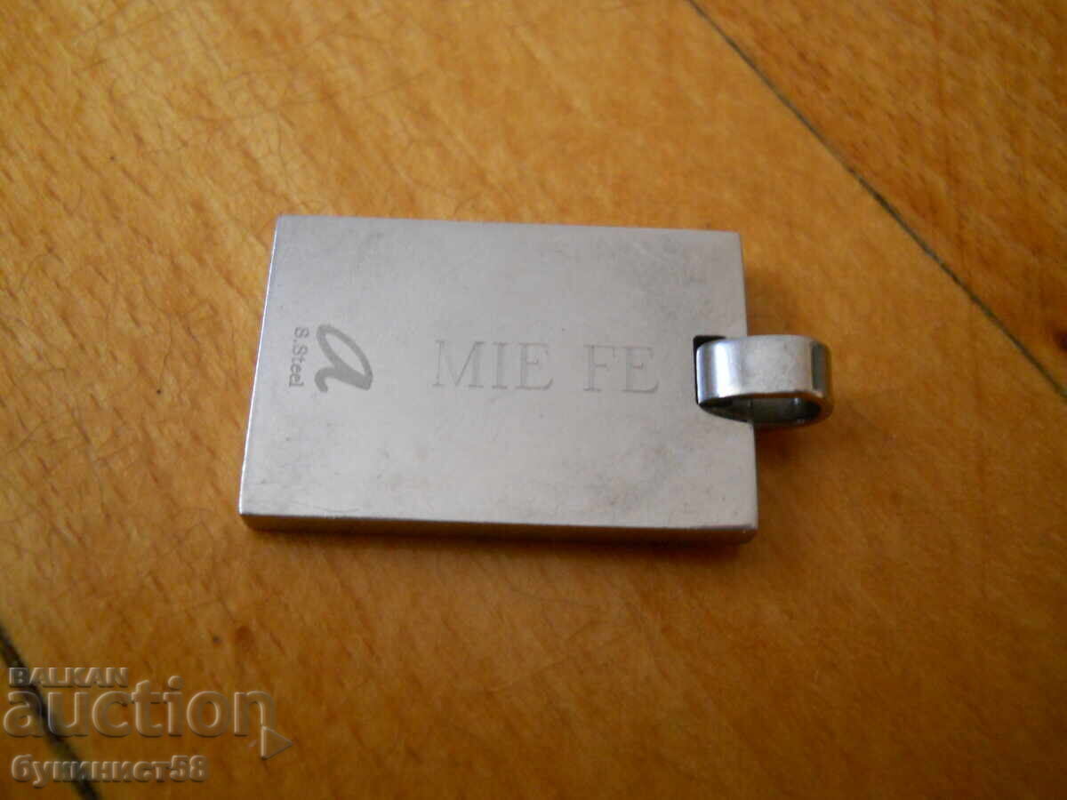 Μεταλλιόν από ιατρικό ατσάλι με τιμή 3.00 BGN | € 1.53