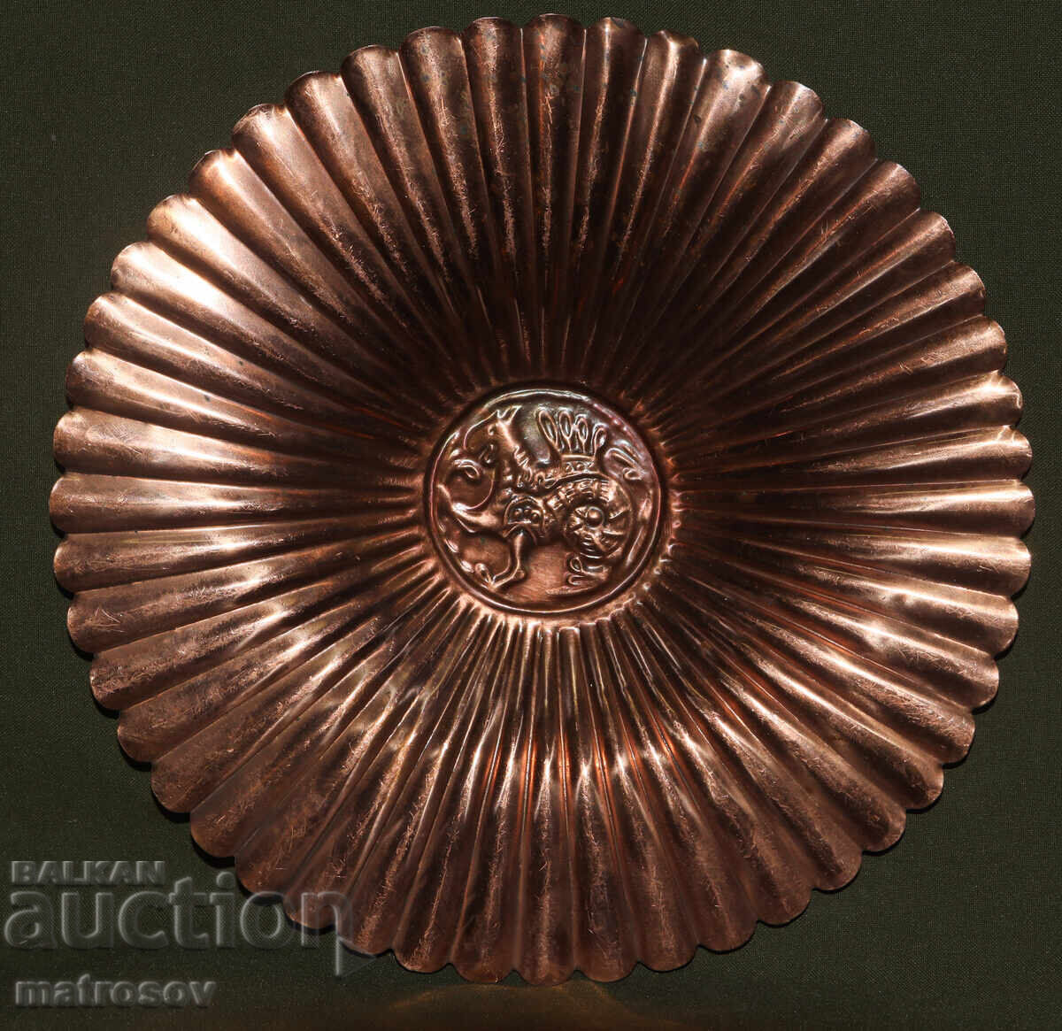 Honey plaque cup stylized figure with price 180.00 BGN | € 92.03