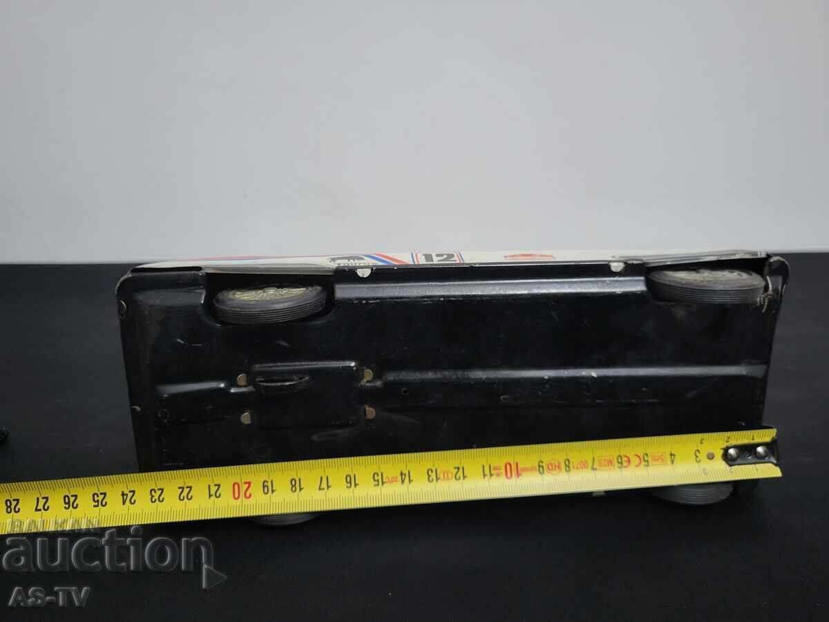 Ένα παλιό τσίγκινο καρότσι - 6