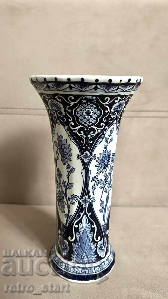 Licitație Vază de porțelan olandeză + cadou